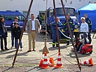 Der Innenminister von Sachsen-Anhalt Holger Stahlknecht beim Pylonenkegeln.